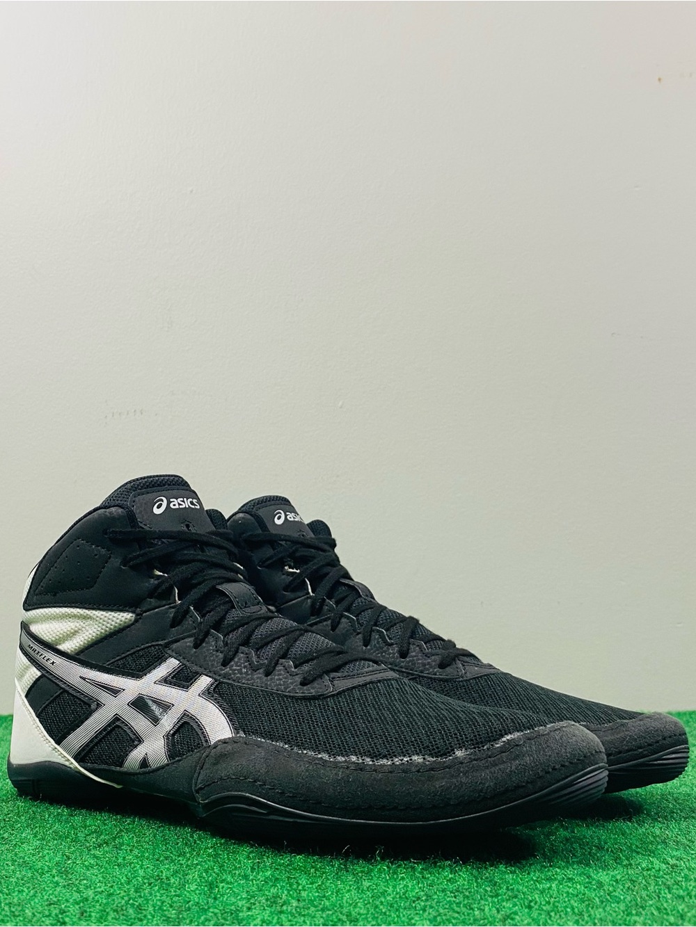 ASICS Matflex 6 Men's Wrestling Shoes 1081A021 Black Silver White Size 12